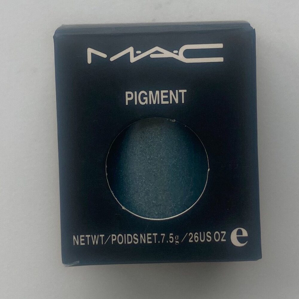 MAC Cosmetics Sky Blue Powder Eyeshadow